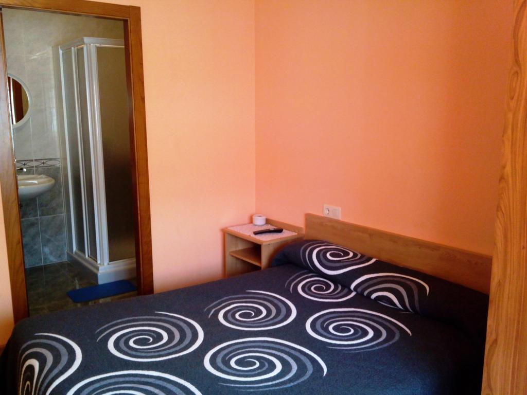 Pension Las Palmeras Лалин Номер фото
