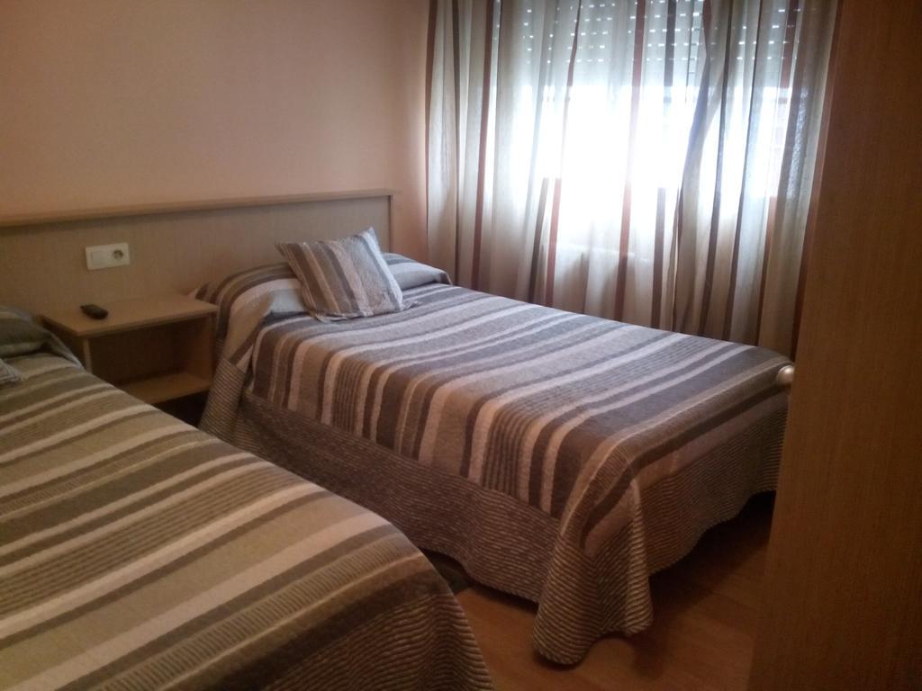Pension Las Palmeras Лалин Номер фото